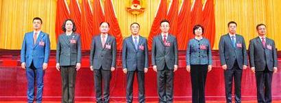 【青島日報】市政協(xié)十四屆一次會議勝利閉幕